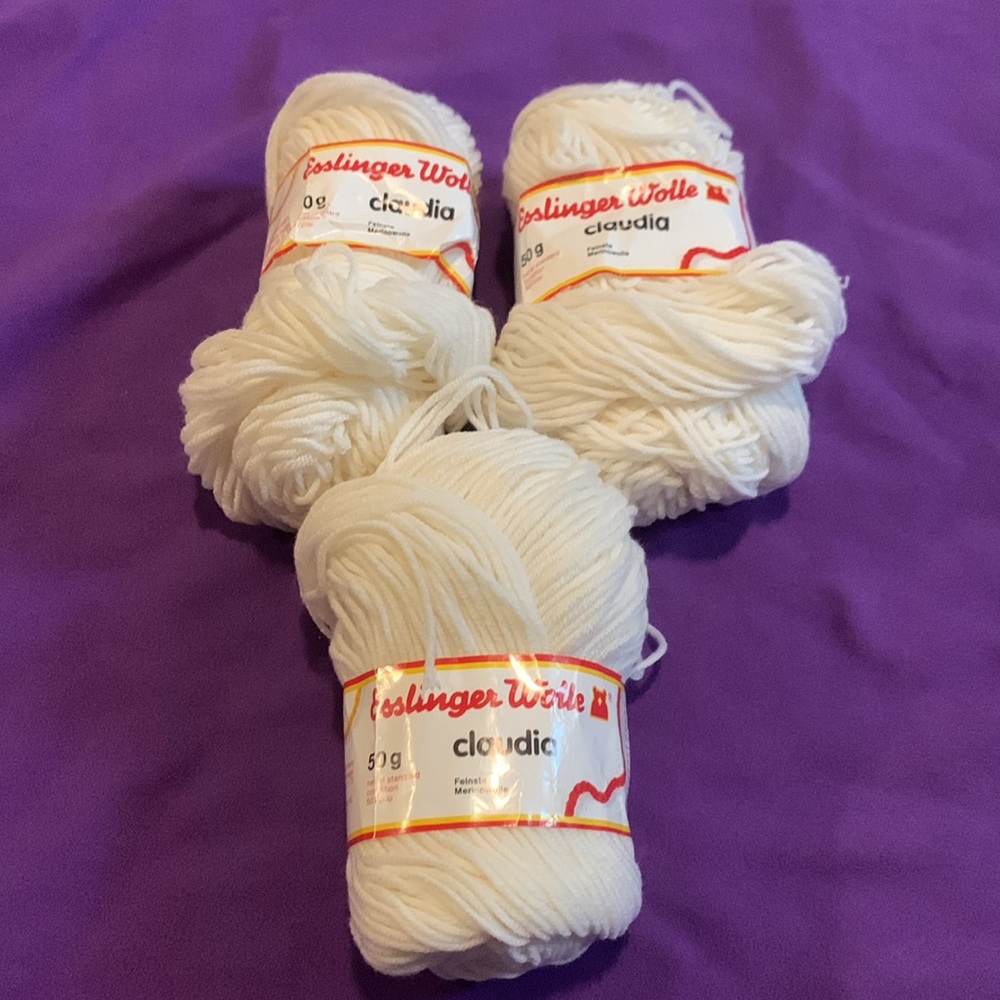 Vintage Claudia virgin white Wool new small bundle
